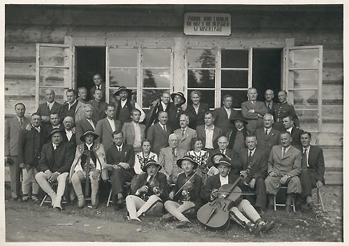 Poświęcenie Domu Ludowego - Kościelisko 1938. Fotografował Władysław Wachulski z Chochołowa. (40 kB)