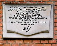 Tablica pamiątkowa na budynku sanatorium w Kościelisku, 13 kB